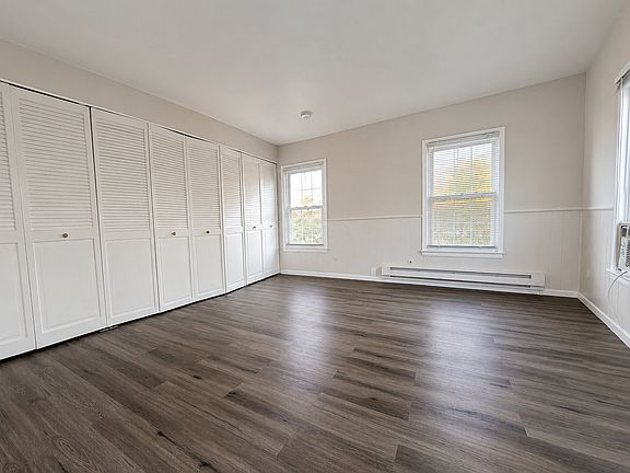 3rd image of 410 Monmouth St #C