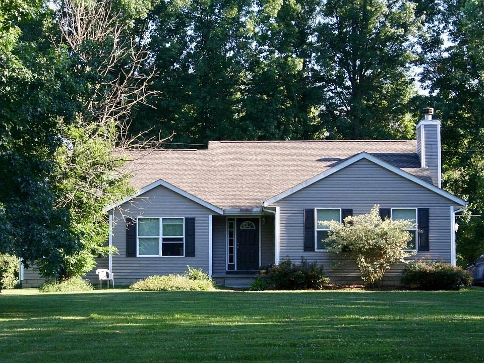 1st image of 643 Woodside Dr SW