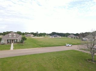 120 Hogan Ln, Hempstead, TX 77445