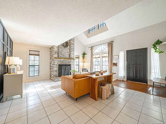 3rd image of 7718 VALLEY TRAIL