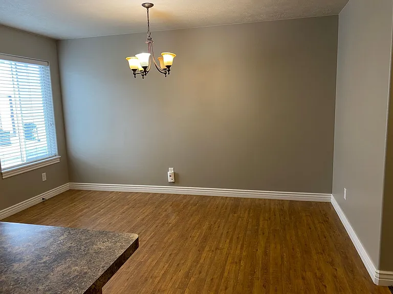 555 Countryside Ave — Photo 10