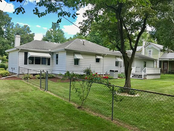 2nd image of 740 White Pigeon St