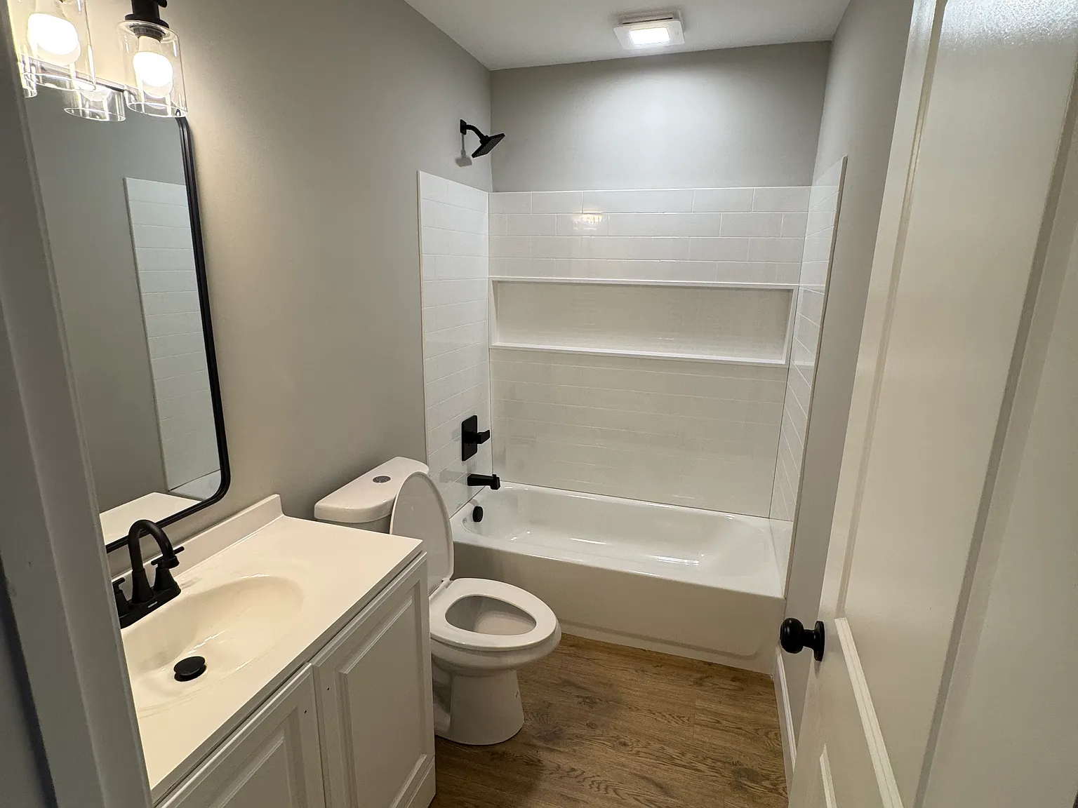 2 bed, 1.5 bath, 850 sqft, $1,200 — Photo 3