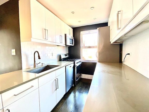 3rd image of 50 Bayard St #7JJ