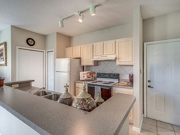 4th image of 10246 Douglas Oaks Cir #118-301