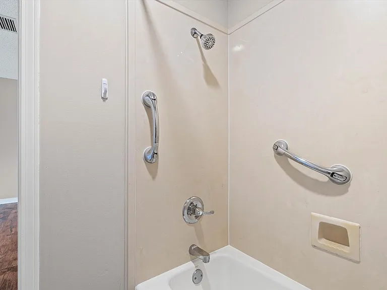 6637 Jackson Sq #B2 — Photo 14