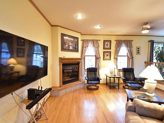 3rd image of 3003 REVERE ROAD
