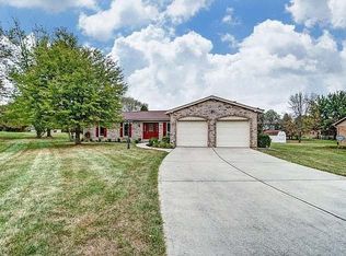 7384 Lake Park Dr, West Chester, OH