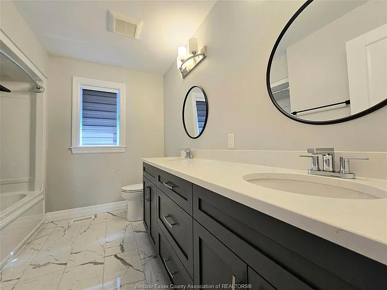 310 Blake Ave — Photo 11