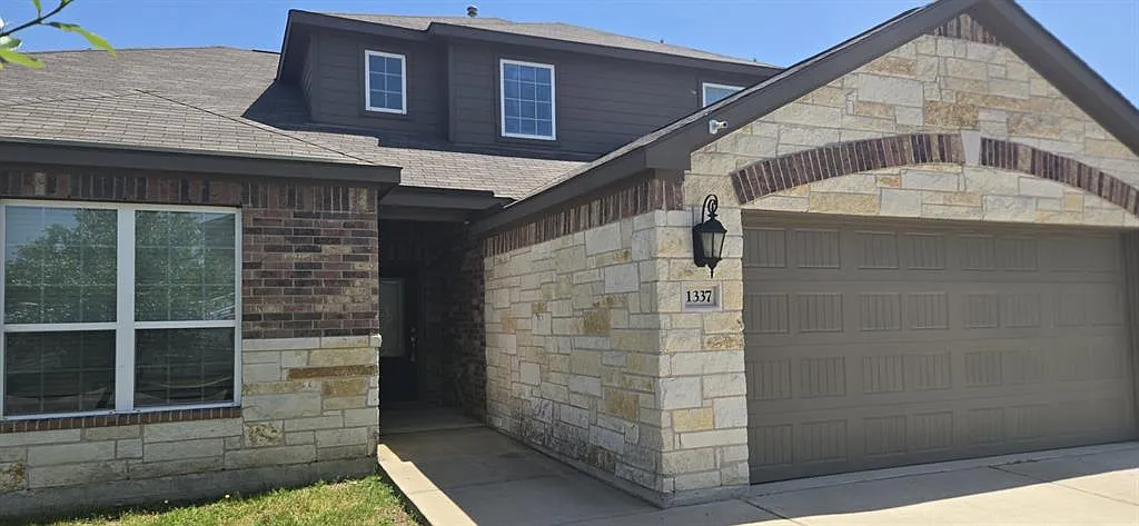Building Photo - 1337 Violet Ln