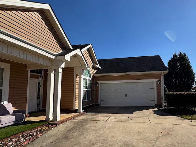 3 bed, 1931 sqft, $2,100 — Photo 3