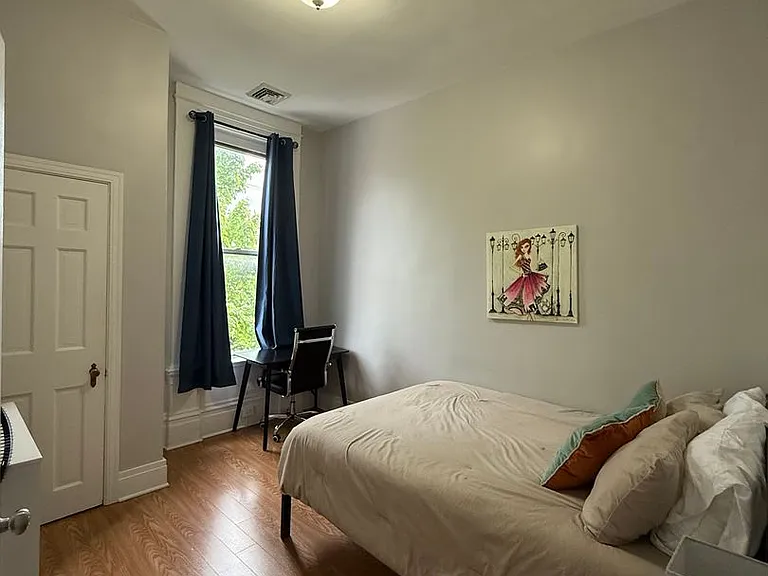 2134 East Carson Street — Photo 28