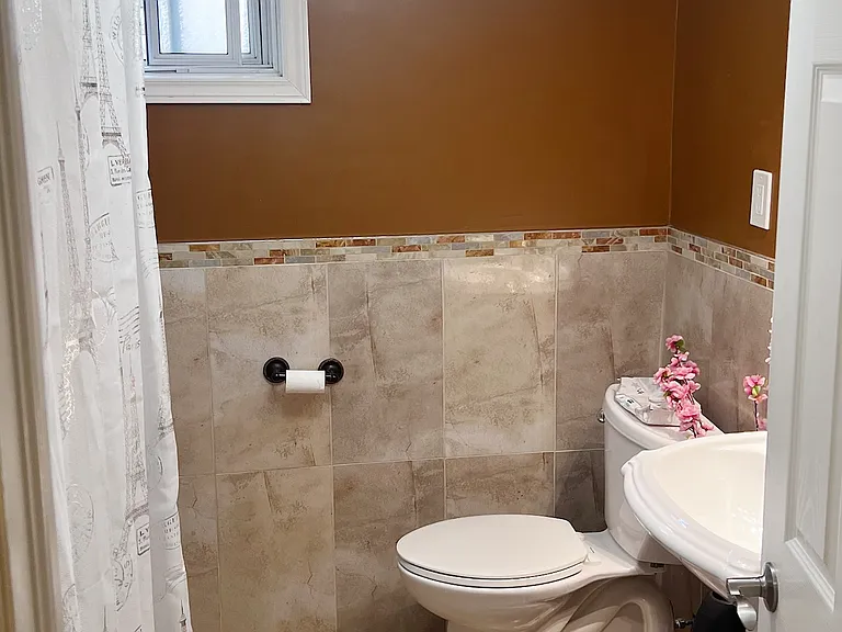 23 Monclova Rd — Photo 10