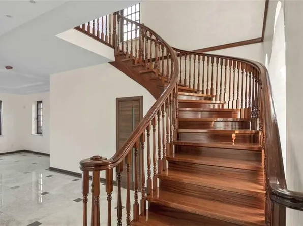 2317 East 63rd Street image 18 of 33