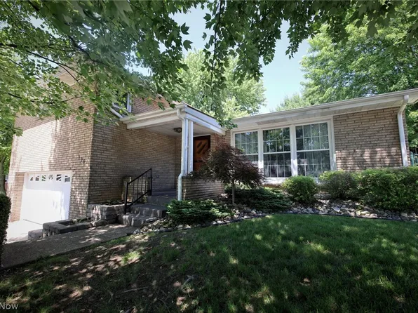 136 Marie Ave, Weirton, WV 26062
