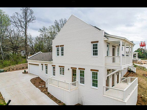 4th image of 306 Jennie Ave
