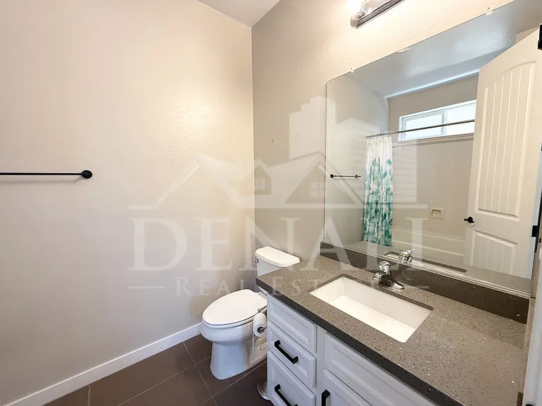 1729 W Myrna Ln — Photo 28