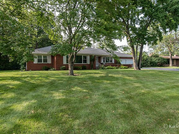 3rd image of 2491 Fletcher Dr NE