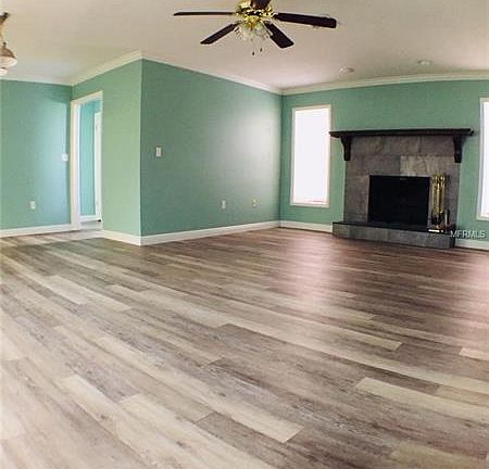 3rd image of 9 Harbor Woods Dr