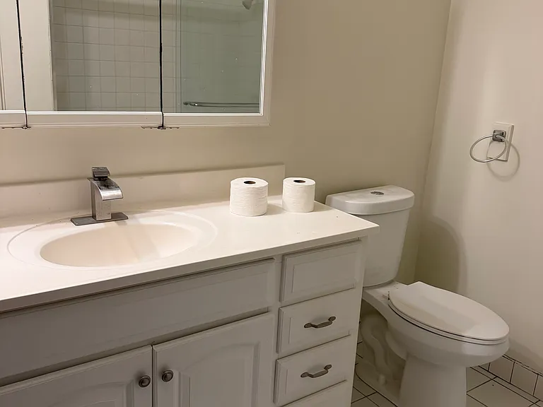 909 N 74th St #101 — Photo 16