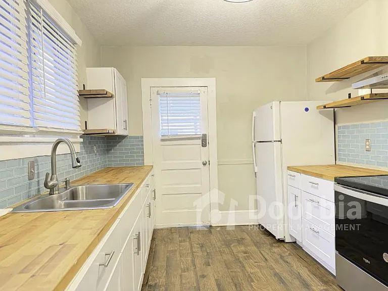 1763 Landon Ave — Photo 7