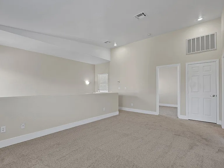 479 Eagle Egg St — Photo 4