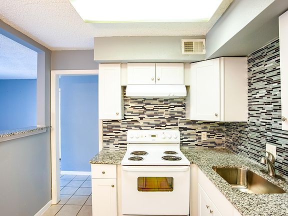 3rd image of 2215 Mission Hill Cir APT 102