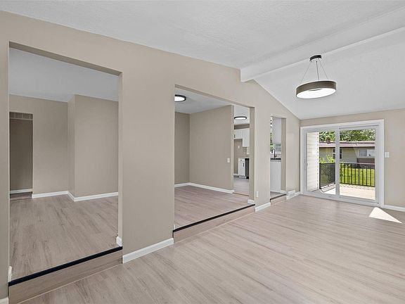 4th image of 1455 Thoroughbred Ln
