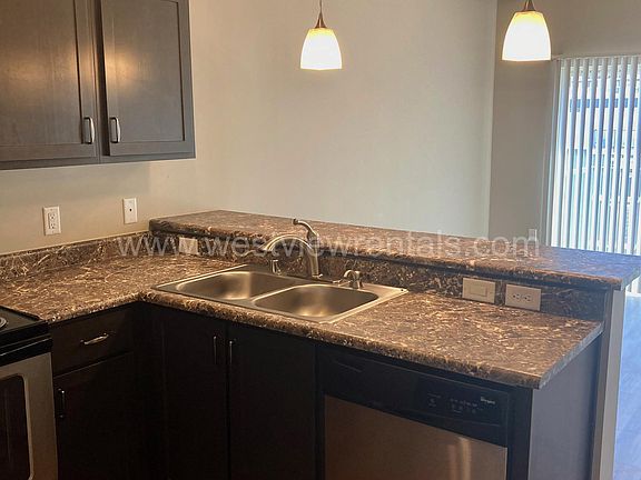5th image of 1010 Railroad Ave #10945906