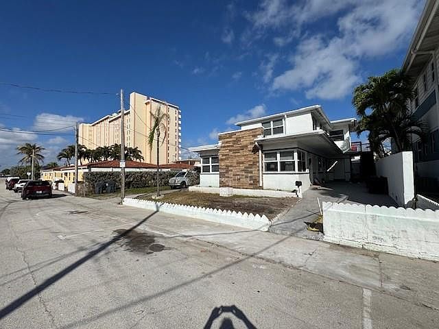 1st image of 319 Georgia Street