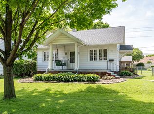 3038 E Ave NE, Cedar Rapids, IA 52402