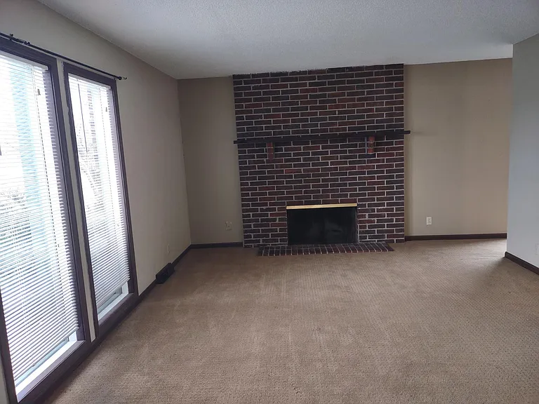 332 Southampton Dr #1 — Photo 2