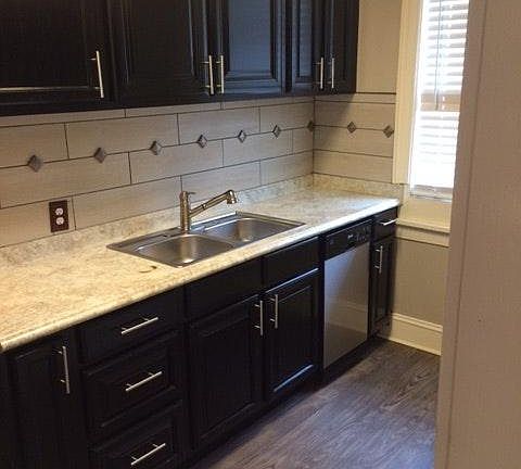 5th image of 158 1/2 College St
