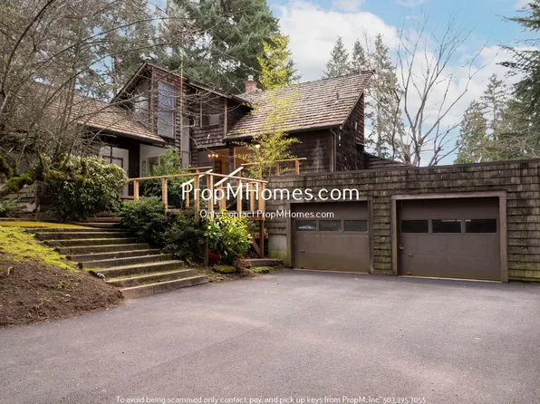 8945 SW 9th Dr, Portland, OR 97219