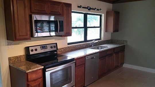 5th image of 780 Cronin Ave