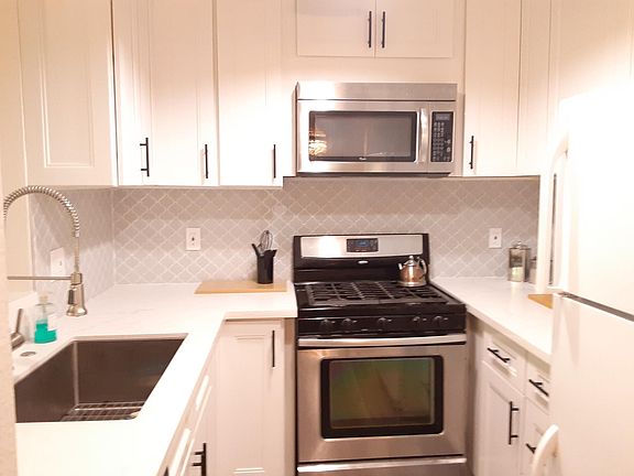 5th image of 24149 Del Monte Dr Unit 309
