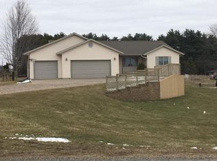 W7694 W McHugh Ct, Holmen, WI 54636