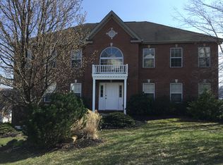 144 Stratford Ct, New Stanton, PA 15672