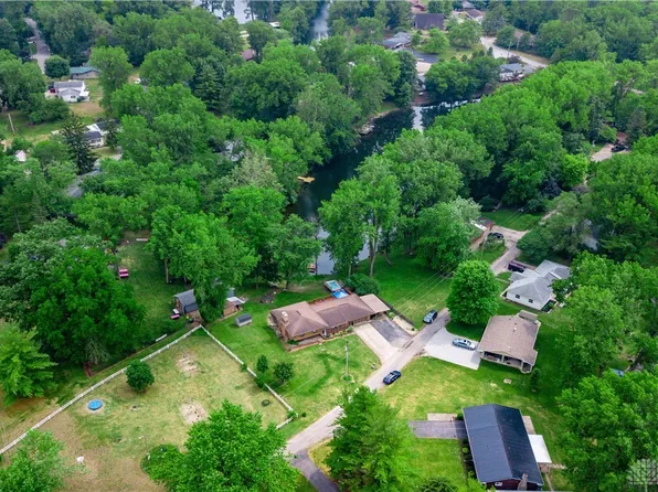 1119 Lakeview Dr, Greenville, OH 45331