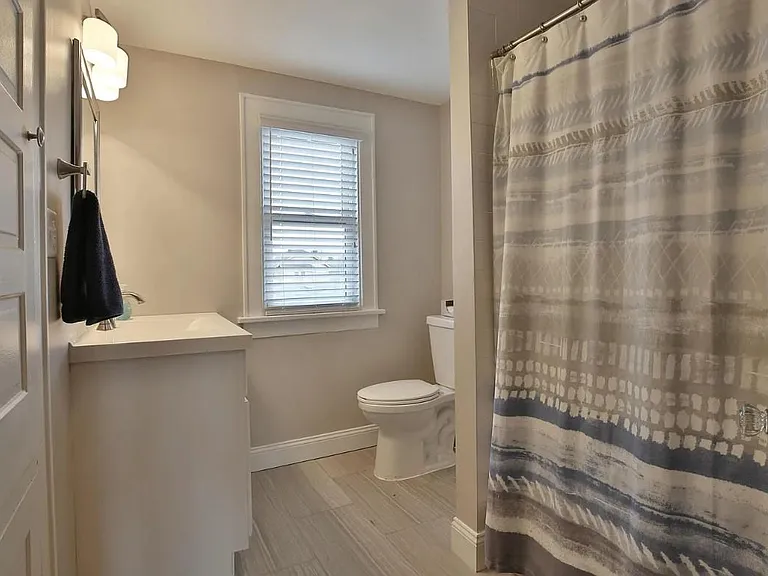 335 E Moler St — Photo 29