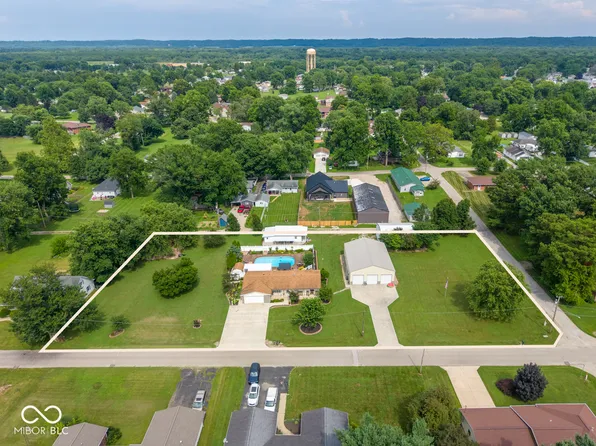 658 S Fulton St, Clinton, IN 47842