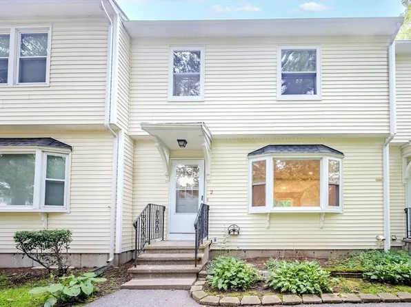 357 Boylston St APT 2, Lowell, MA 01852