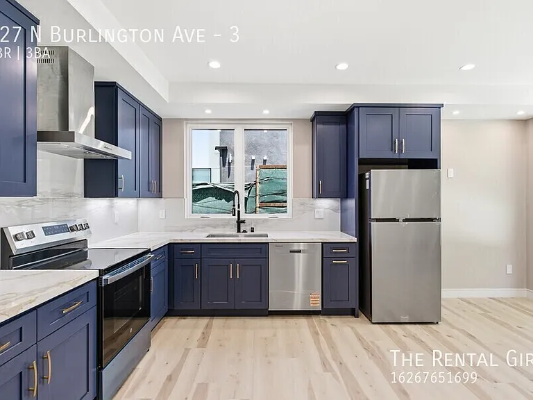 227 N Burlington Ave #3 — Photo 6