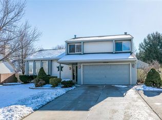 10844 Elmcrest Dr, Clive, IA 50325