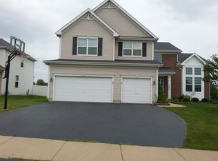 1990 River Oaks Dr, Bartlett, IL 60103