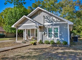 717 N Howeth St, Gainesville, TX 76240