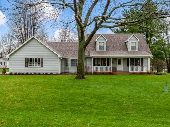 11548 Chatt Ct, Roscoe, IL 61073