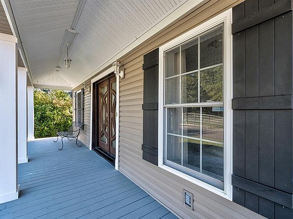 2nd image of 18 Chapel Rd