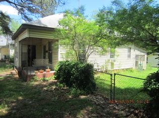 1102 Calloway St, Marshall, TX 75670