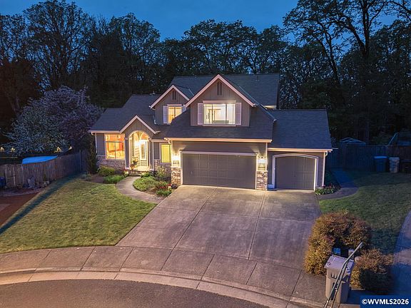 2nd image of 3318 Brentwood Pl